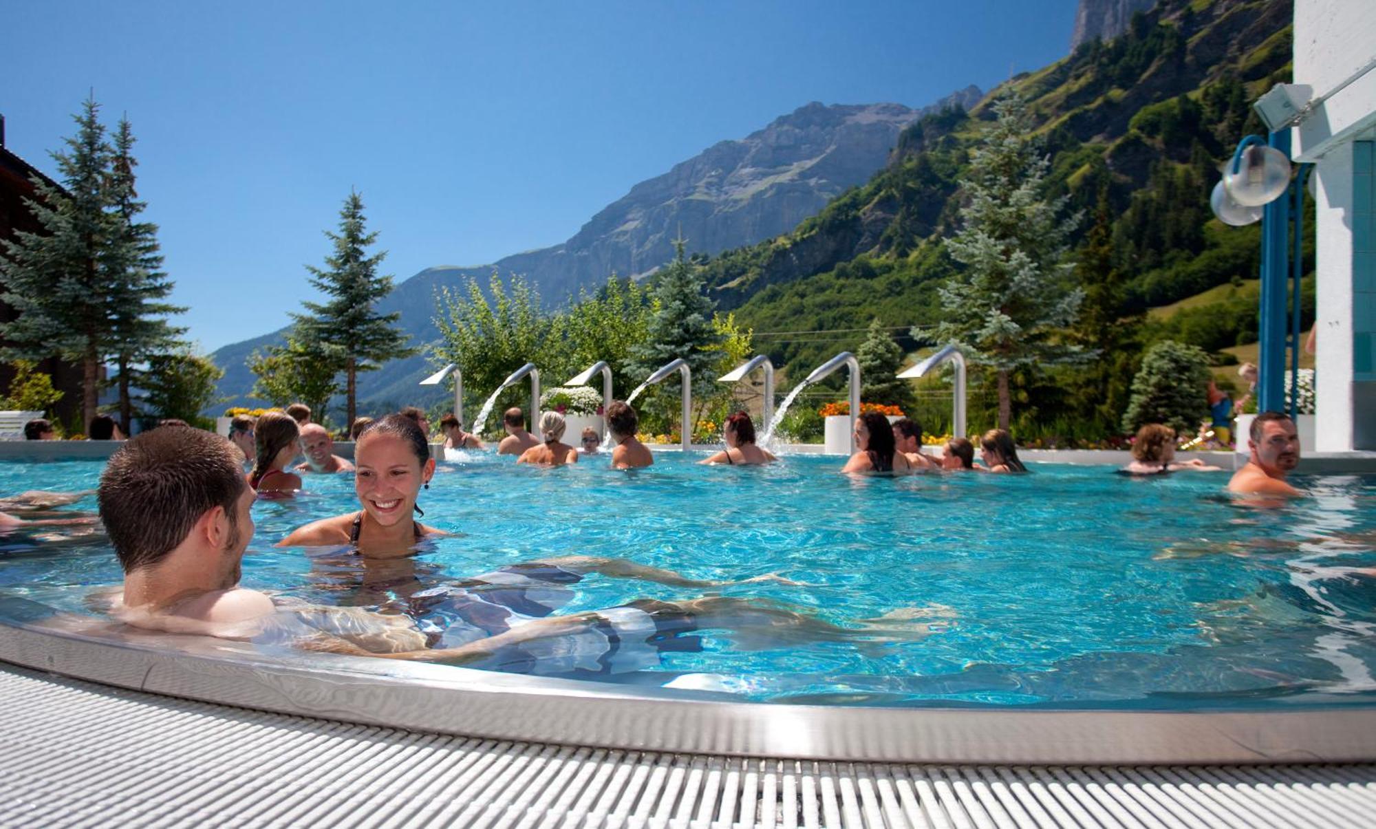 Hotel Alpenblick-Leukerbad-Therme Exteriör bild
