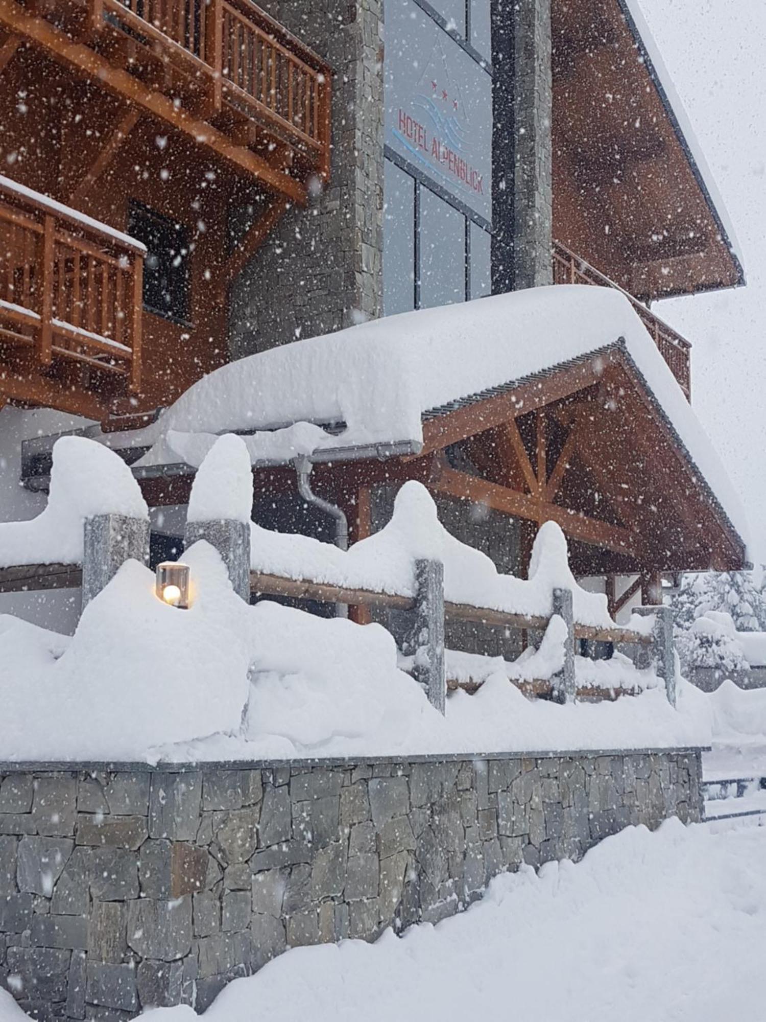 Hotel Alpenblick-Leukerbad-Therme Exteriör bild