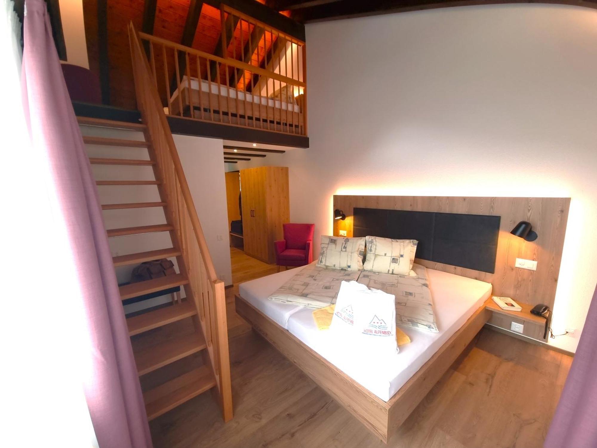 Hotel Alpenblick-Leukerbad-Therme Rum bild