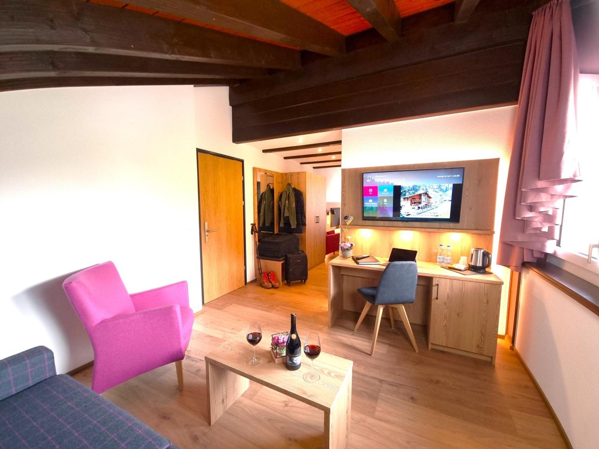 Hotel Alpenblick-Leukerbad-Therme Rum bild
