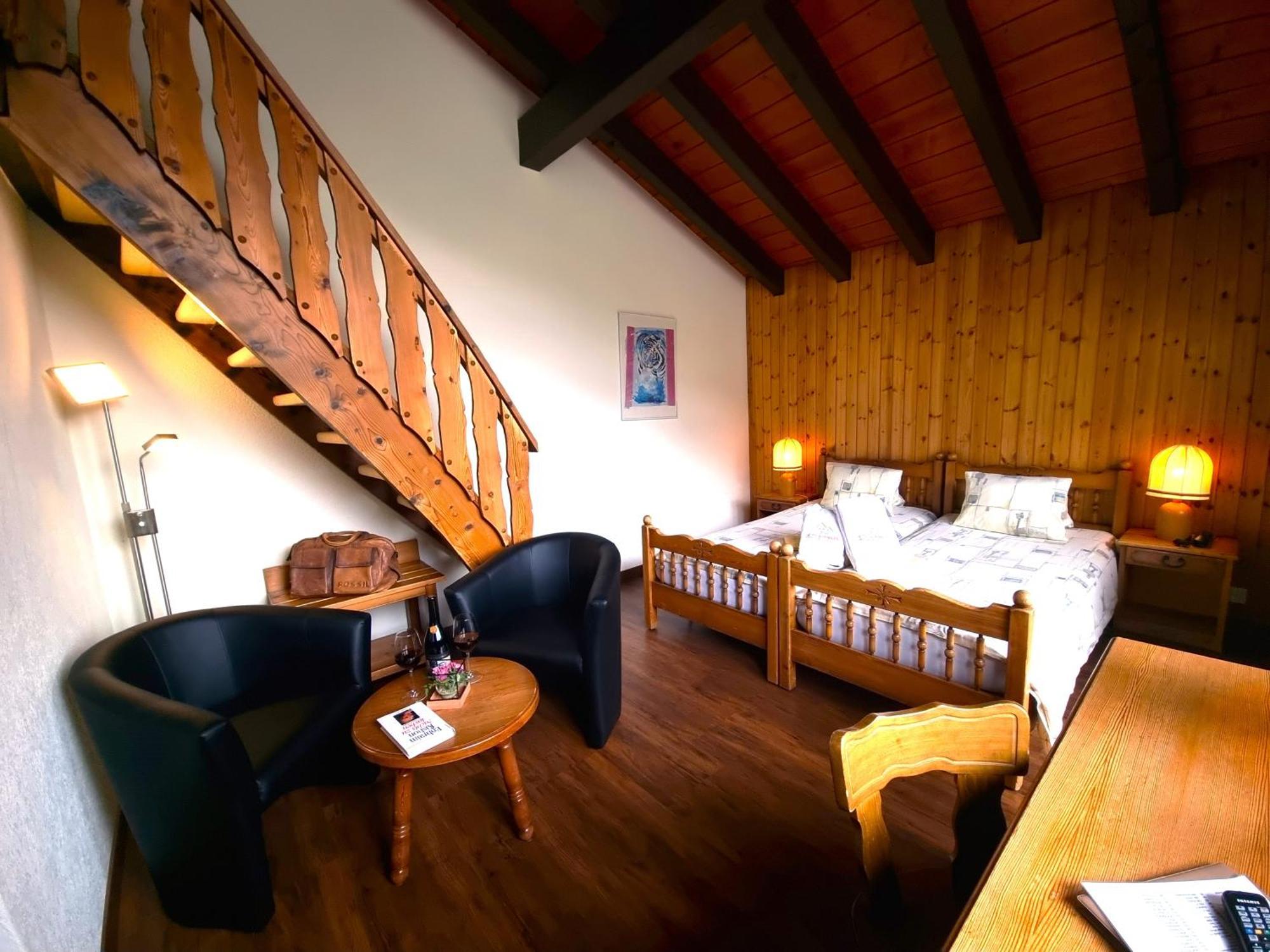 Hotel Alpenblick-Leukerbad-Therme Rum bild