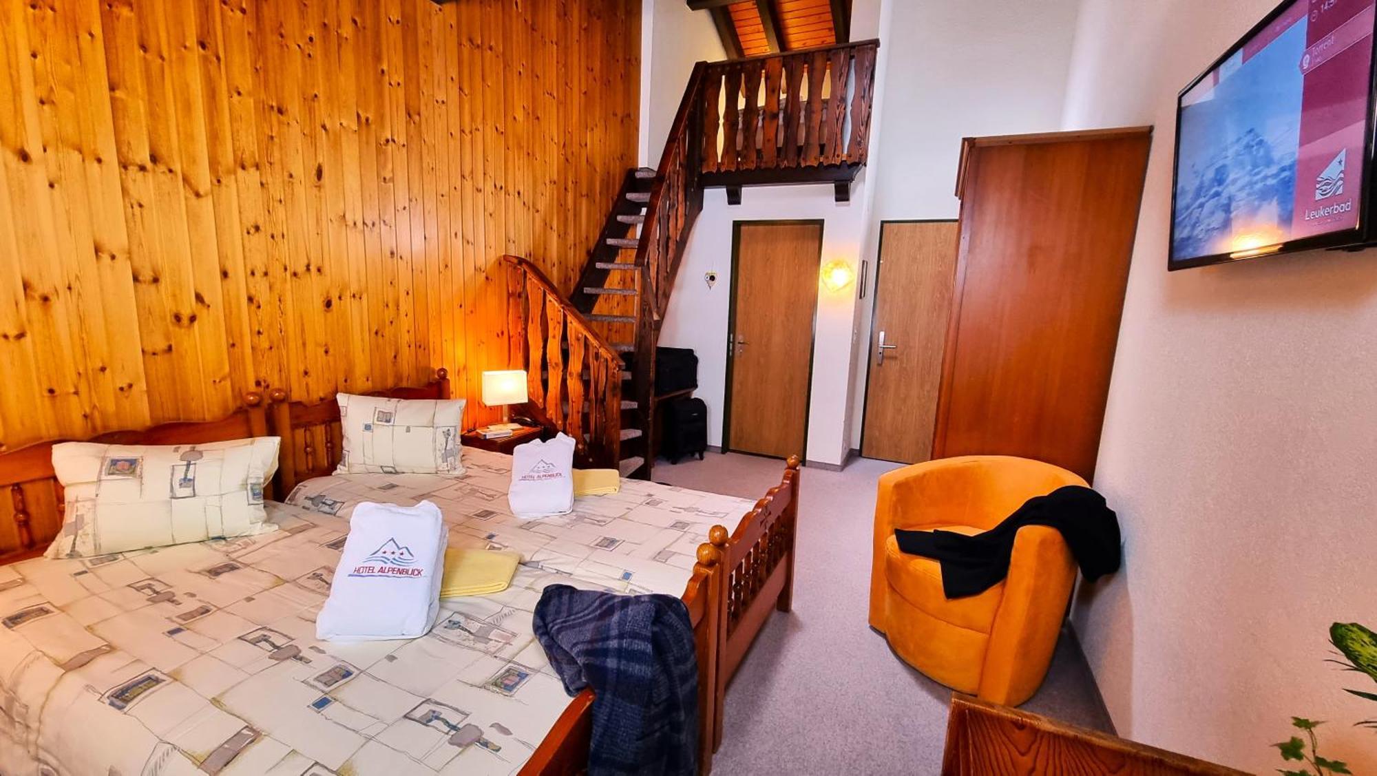 Hotel Alpenblick-Leukerbad-Therme Rum bild