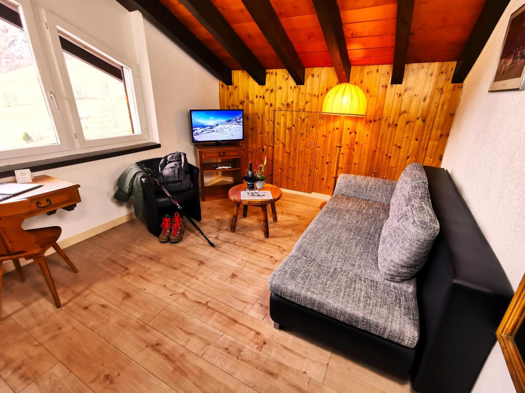 Hotel Alpenblick-Leukerbad-Therme Rum bild