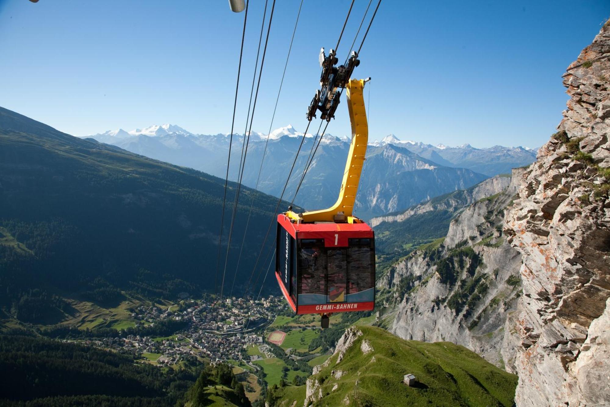Hotel Alpenblick-Leukerbad-Therme Exteriör bild
