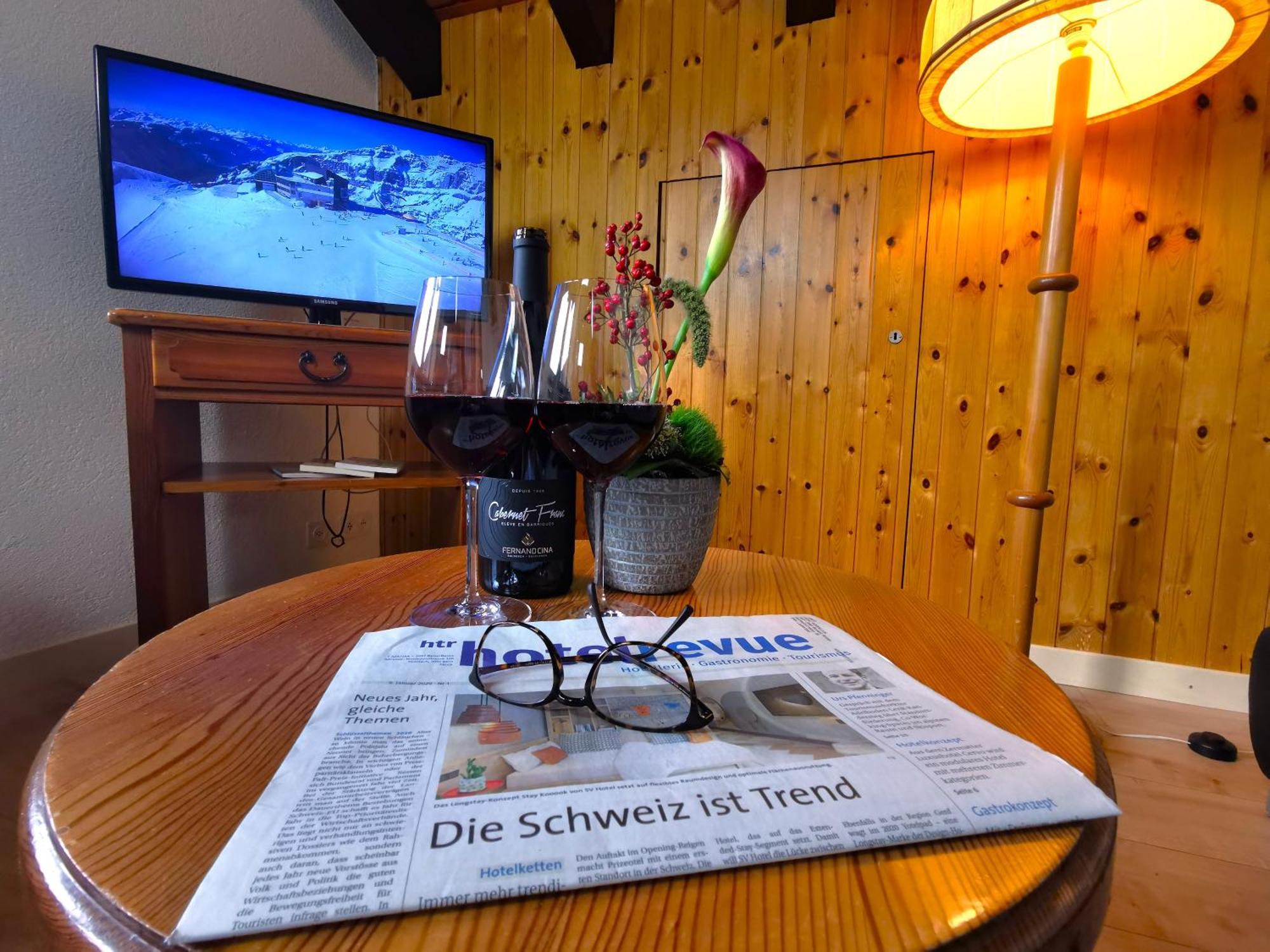 Hotel Alpenblick-Leukerbad-Therme Rum bild