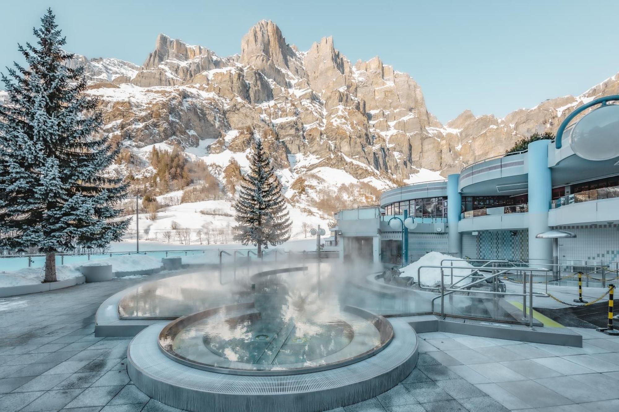 Hotel Alpenblick-Leukerbad-Therme Exteriör bild